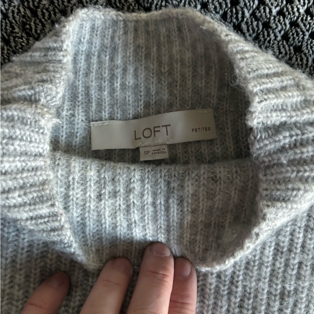 LOFT Gray Ribbed Knit Cowl & Turtlenecks Sweater